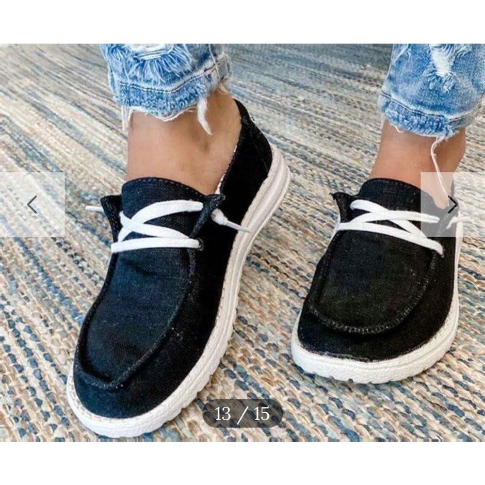 Size 9 NWT loafers. Women’s black